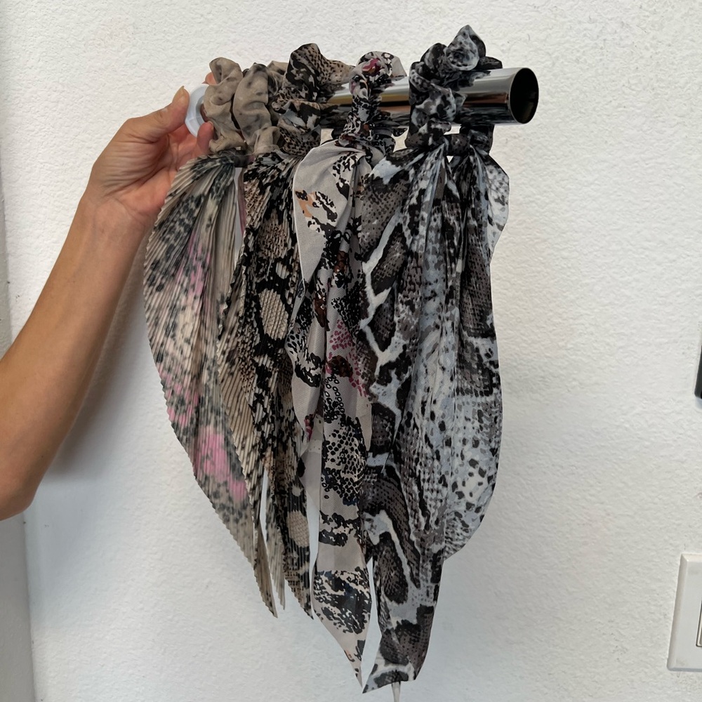 Trendy Snake Print Hair Scarf Set